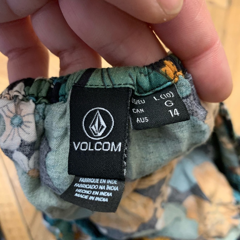 Floral Volcom L - Picture 5 of 6